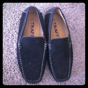 NWOT Men’s Black Suede Traffic Loafers - Size 7